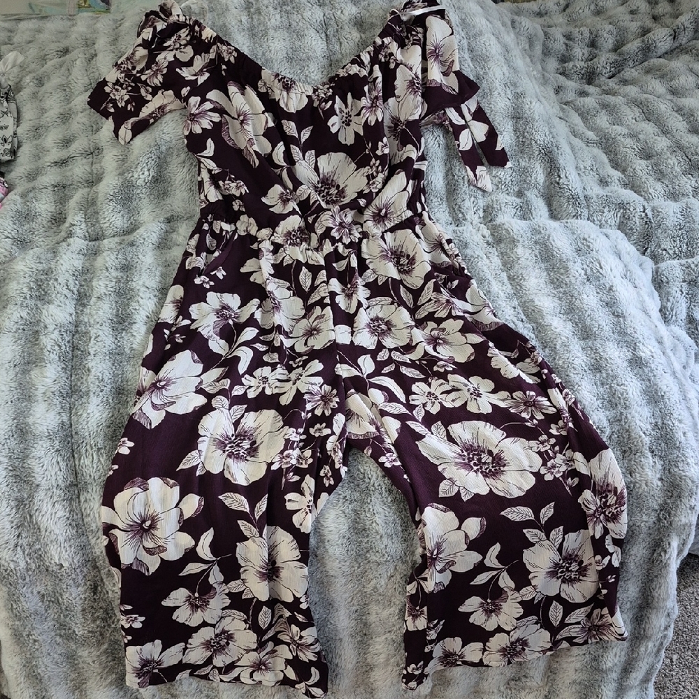 AUW 🖤 Elegant Floral Off-Shoulder Jumpsuit (527)